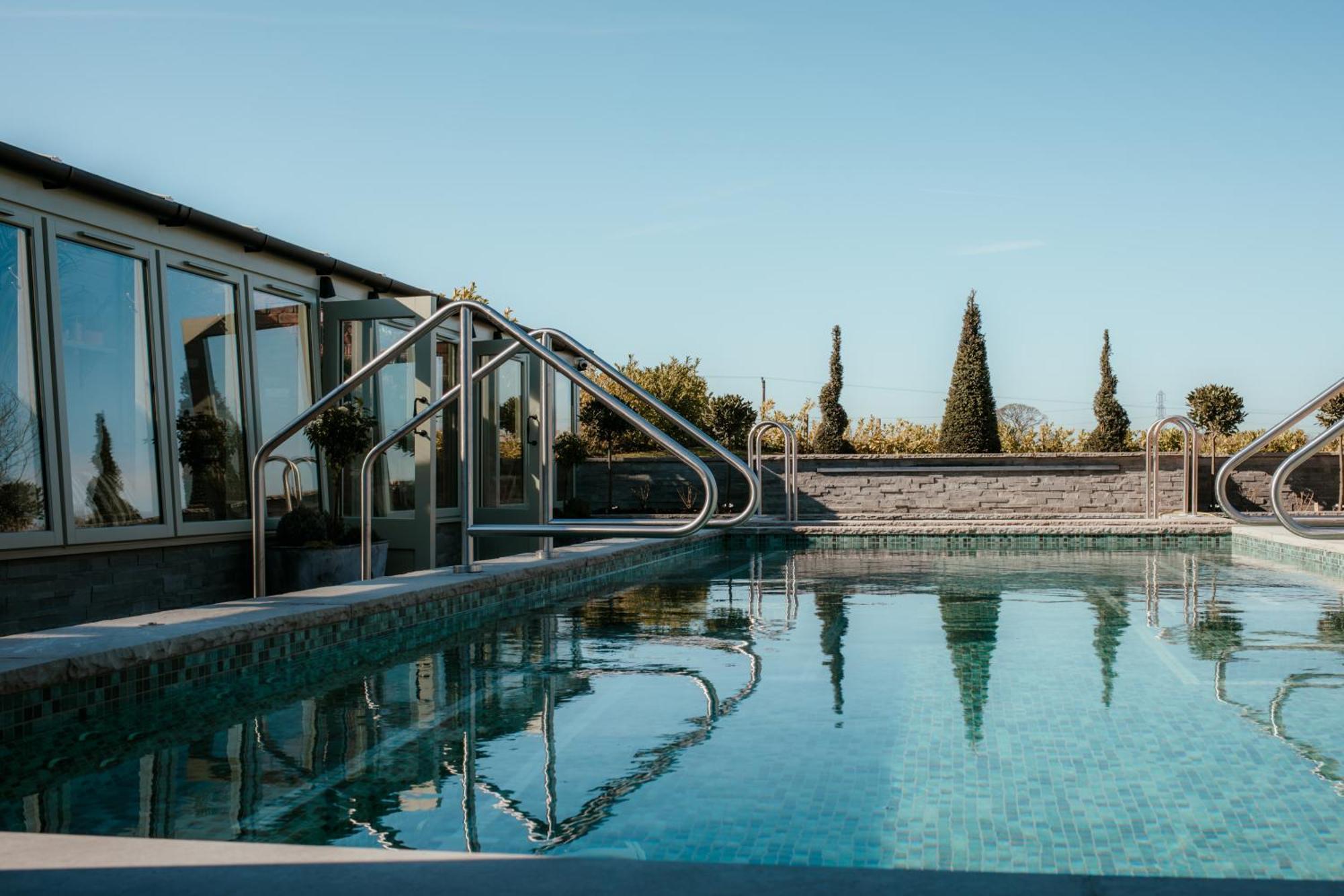 Manor House Hotel & Spa, Alsager Exterior foto