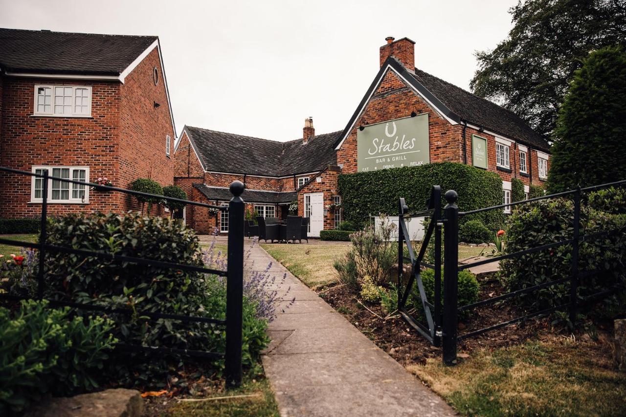 Manor House Hotel & Spa, Alsager Exterior foto
