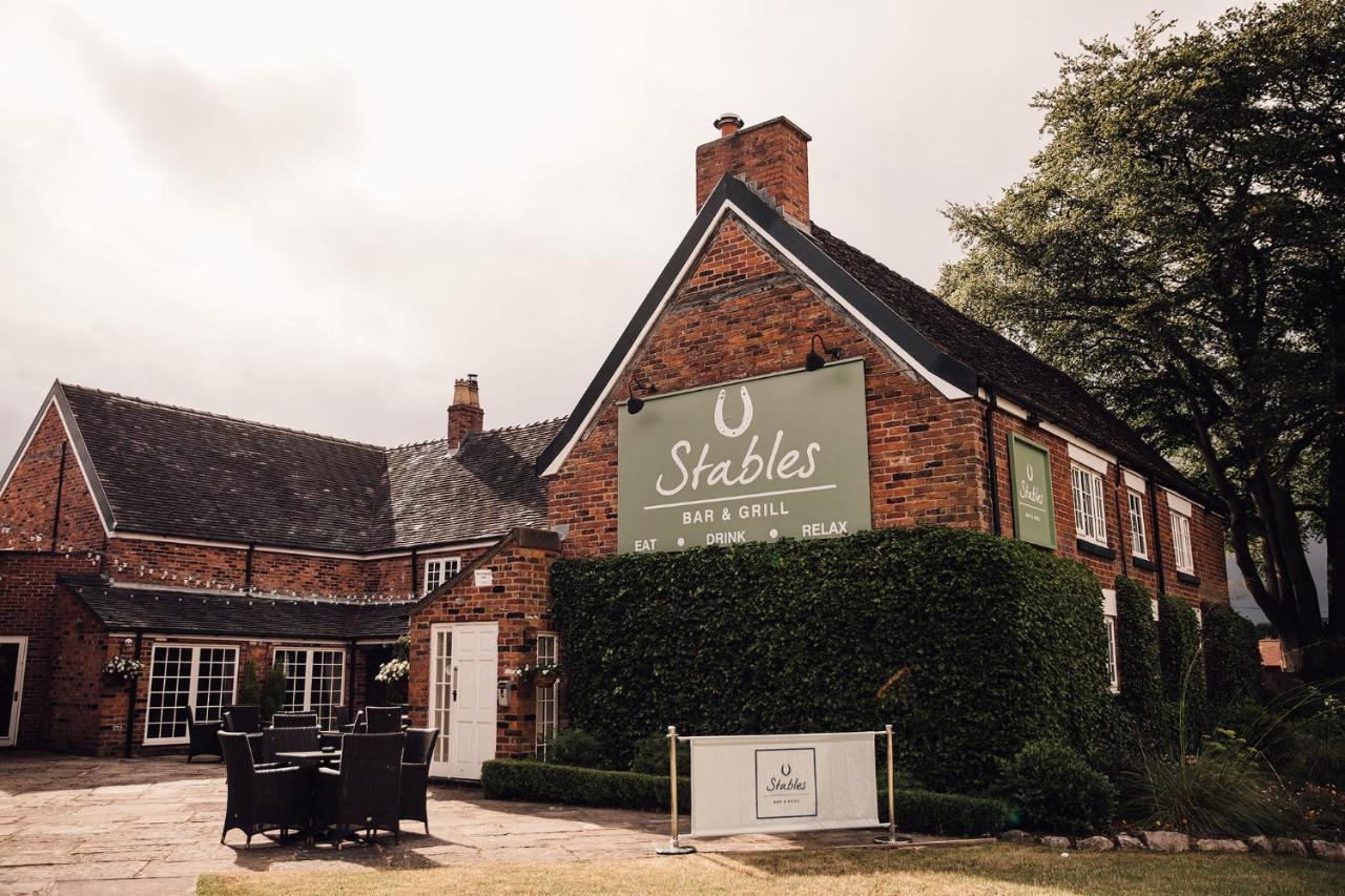 Manor House Hotel & Spa, Alsager Exterior foto